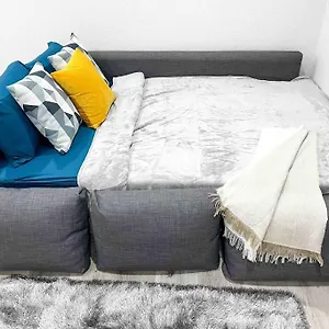  Apartment Luxury In The Heart Of Midtown United States